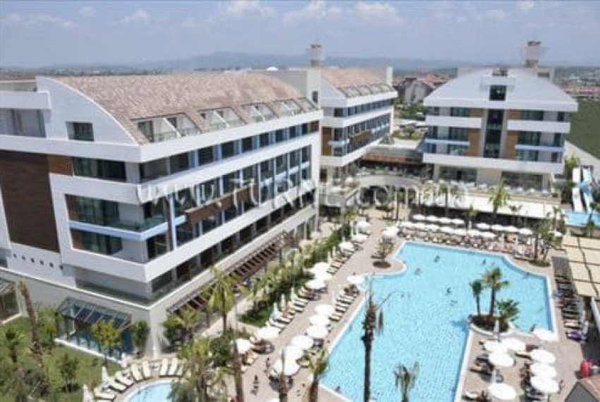 Port Side, 5* Port Side, 5*