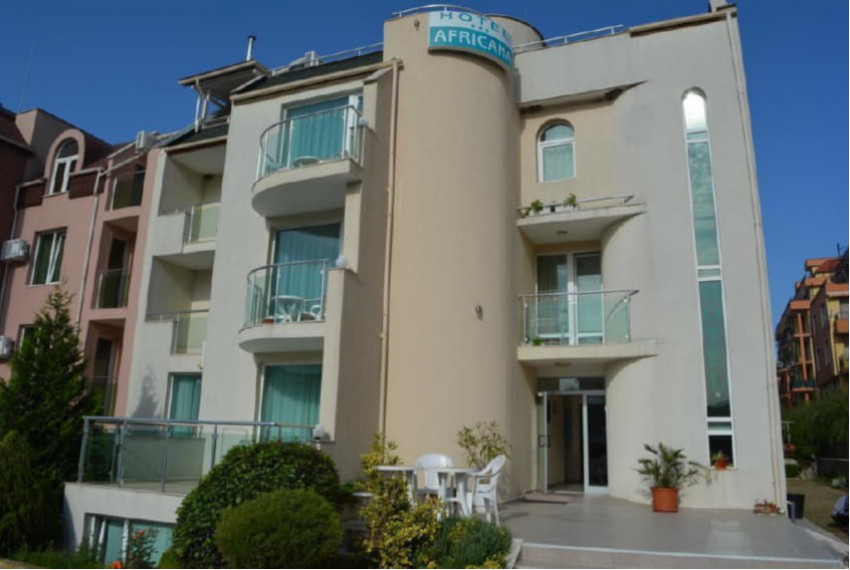 Africana, 3* Africana, 3*