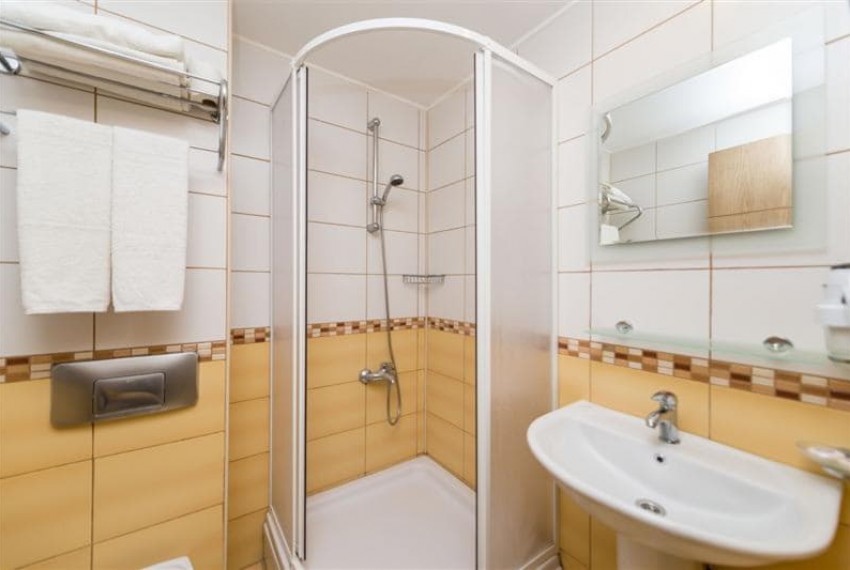 Lowe Hotel, 3* Lowe Hotel, 3*