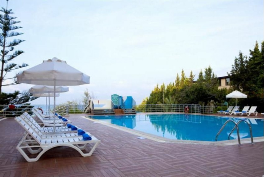 Armas Bella Luna, 4* Armas Bella Luna, 4*