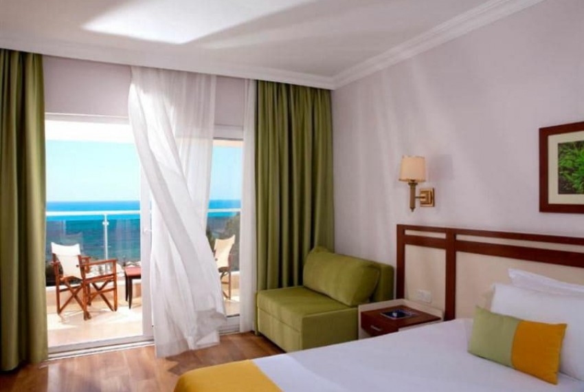 Armas Bella Luna, 4* Armas Bella Luna, 4*