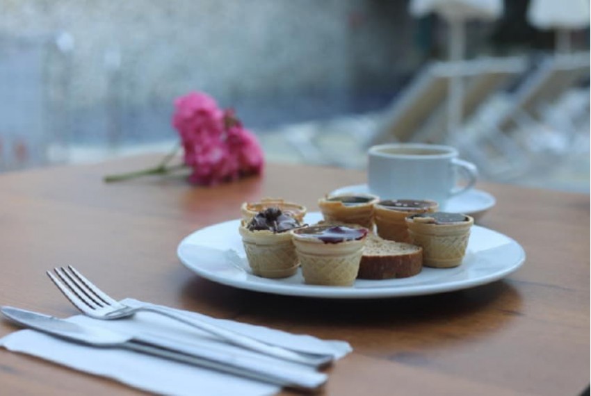 Tonoz Beach Hotel, 3* Tonoz Beach Hotel, 3*