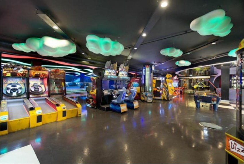 Akra-V Hotel, 4* Akra-V Hotel, 4*