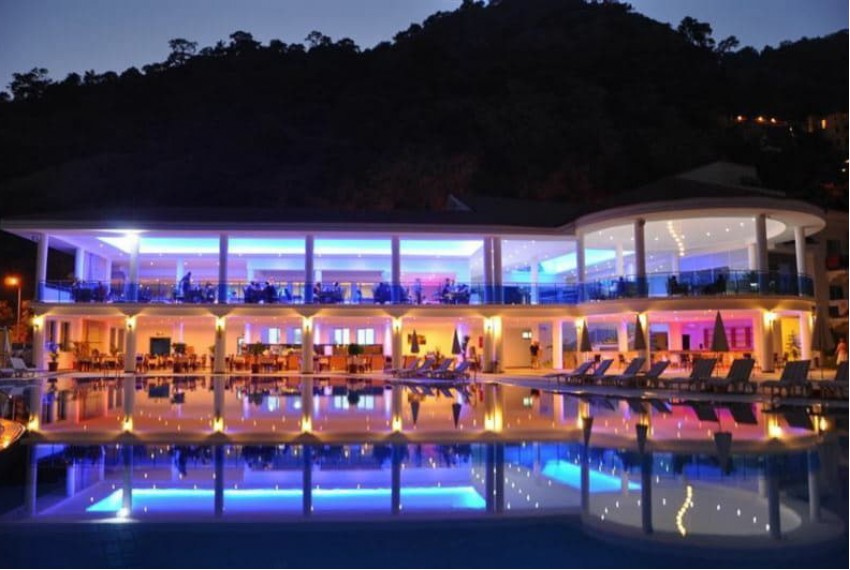 Montebello Resort Hotel, 4* Montebello Resort Hotel, 4*