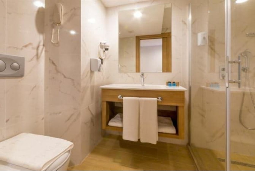 Julian Marmaris, 4* Julian Marmaris, 4*
