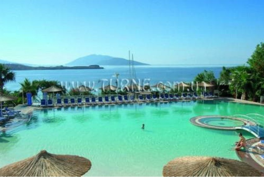Isis Hotel & Spa (ex. Hotel Isis), 5* Isis Hotel & Spa (ex. Hotel Isis), 5*