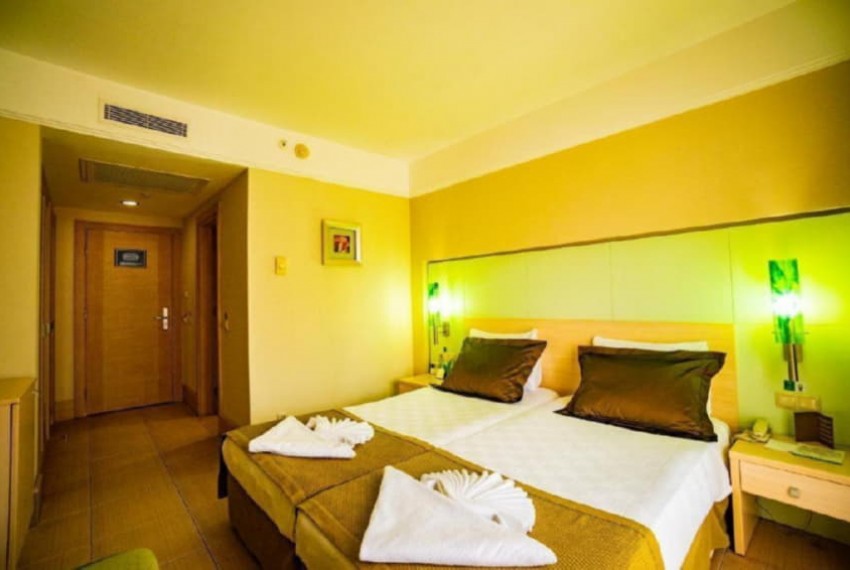 Ambassador Plaza Hotel, 4* Ambassador Plaza Hotel, 4*