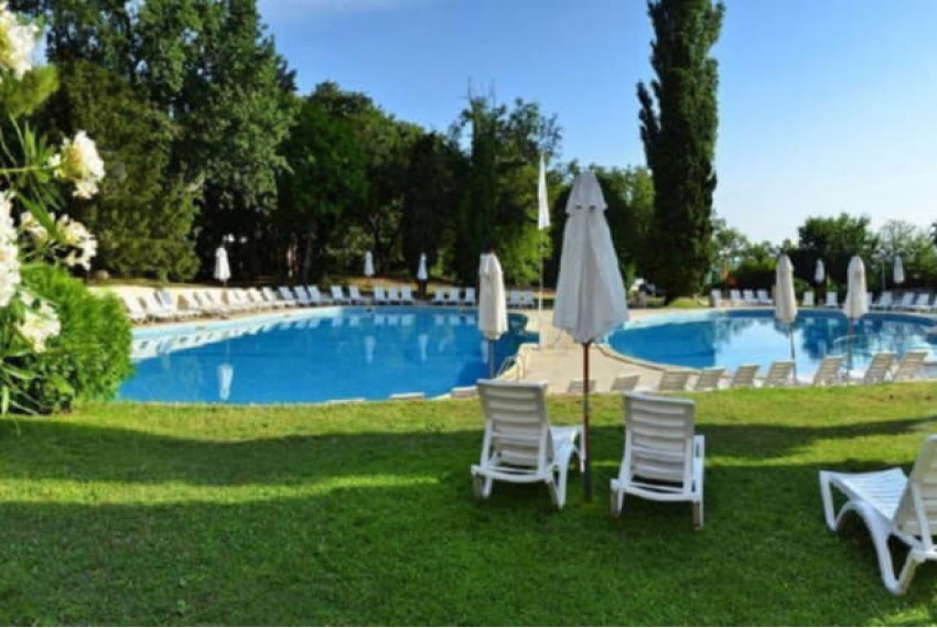 Dolphin Hotel, 4* Dolphin Hotel, 4*
