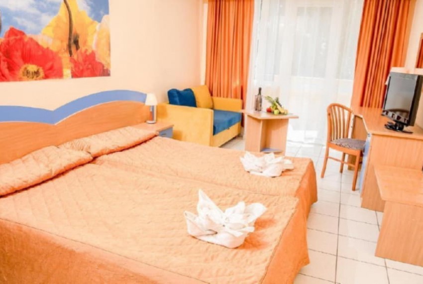 Dolphin Hotel, 4* Dolphin Hotel, 4*