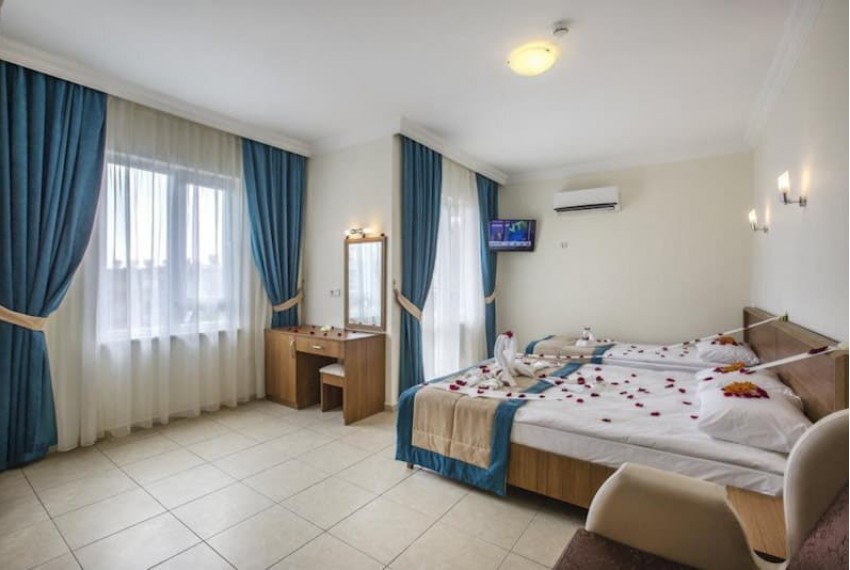 Pera Hotel, 3* Pera Hotel, 3*