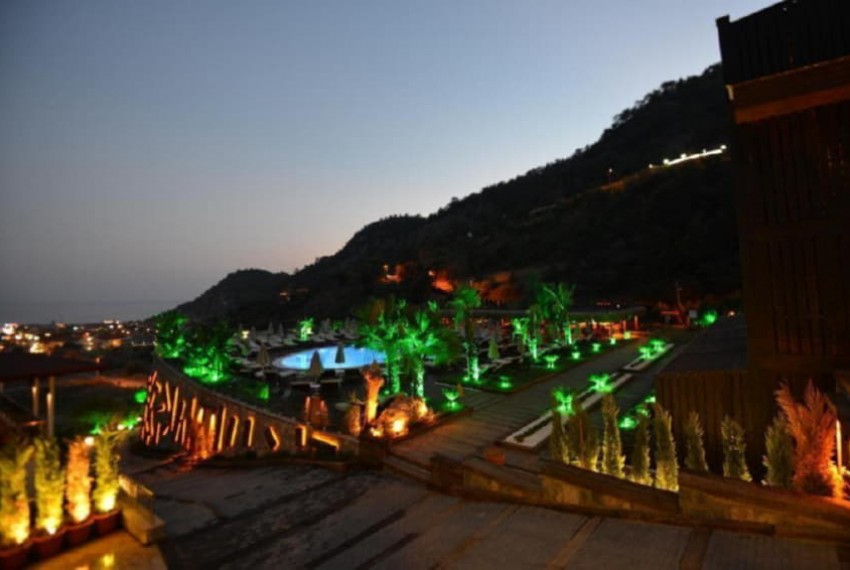 Manas Park Hotel, 5* Manas Park Hotel, 5*