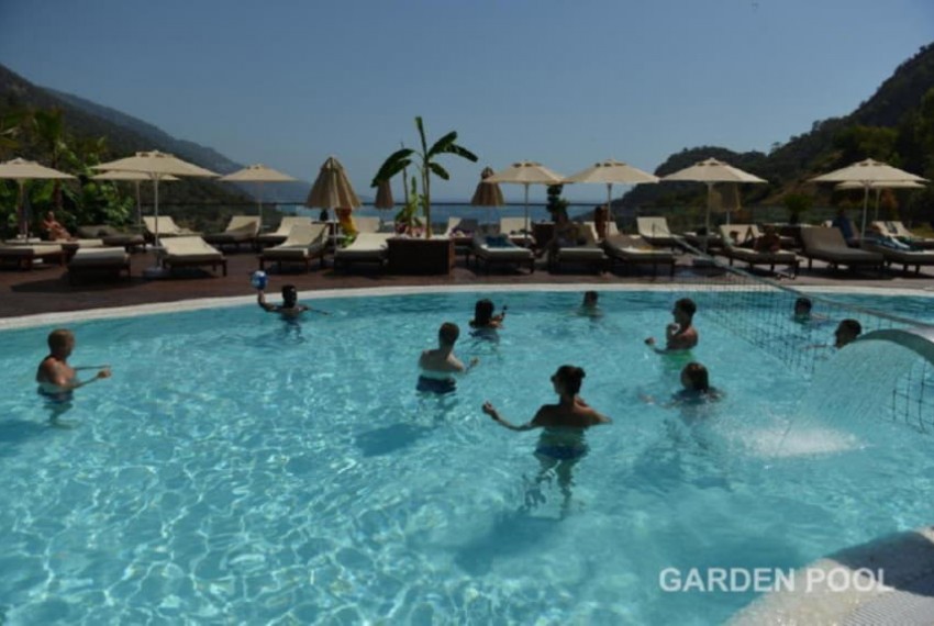 Manas Park Hotel, 5* Manas Park Hotel, 5*