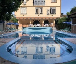 Kromer Garden Hotel, 3*