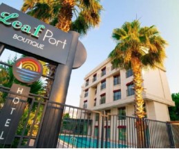 Leaf Port Hotel, 3*