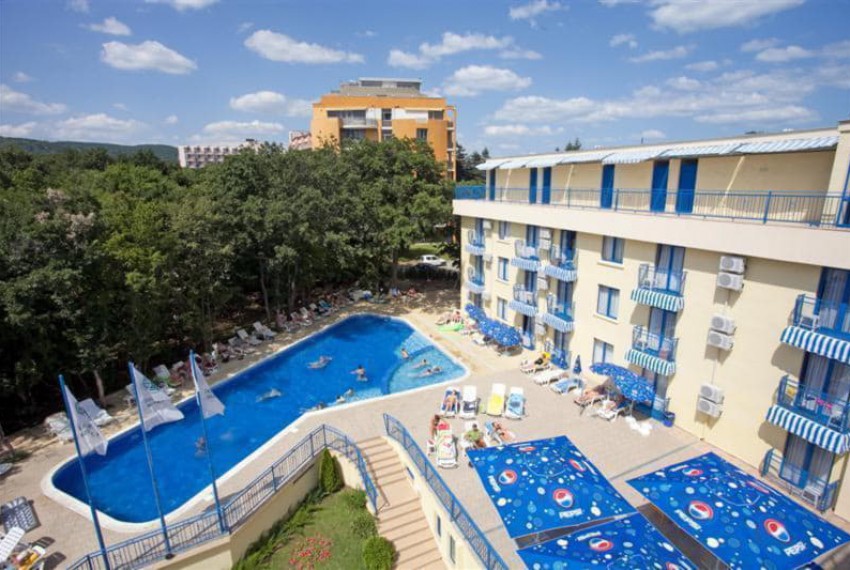Blue Sky, 3* Blue Sky, 3*