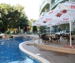 Perunika, 3*