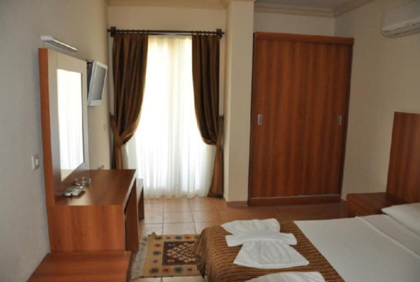 Mom's Hotel, 3* Mom's Hotel, 3*