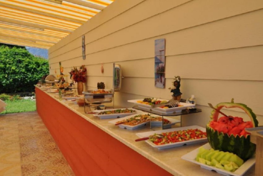 Mom's Hotel, 3* Mom's Hotel, 3*