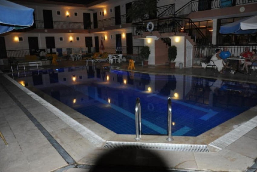 Mom's Hotel, 3* Mom's Hotel, 3*