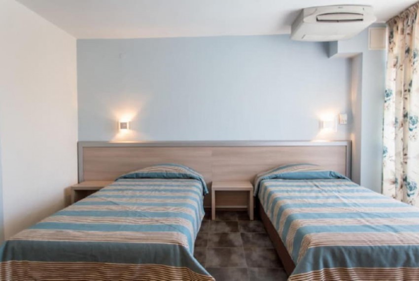 Longoza, 4* Longoza, 4*