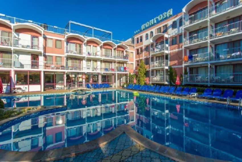 Longoza, 4* Longoza, 4*