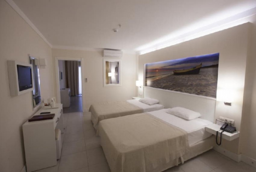 Batihan Beach Resort & Spa, 4* Batihan Beach Resort & Spa, 4*