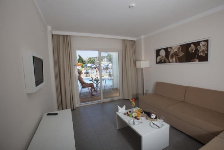 Batihan Beach Resort & Spa, 4* Batihan Beach Resort & Spa, 4*