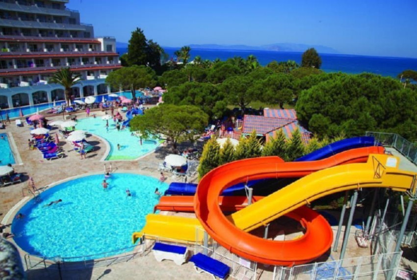 Batihan Beach Resort & Spa, 4* Batihan Beach Resort & Spa, 4*