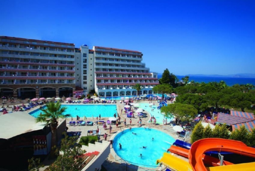 Batihan Beach Resort & Spa, 4* Batihan Beach Resort & Spa, 4*