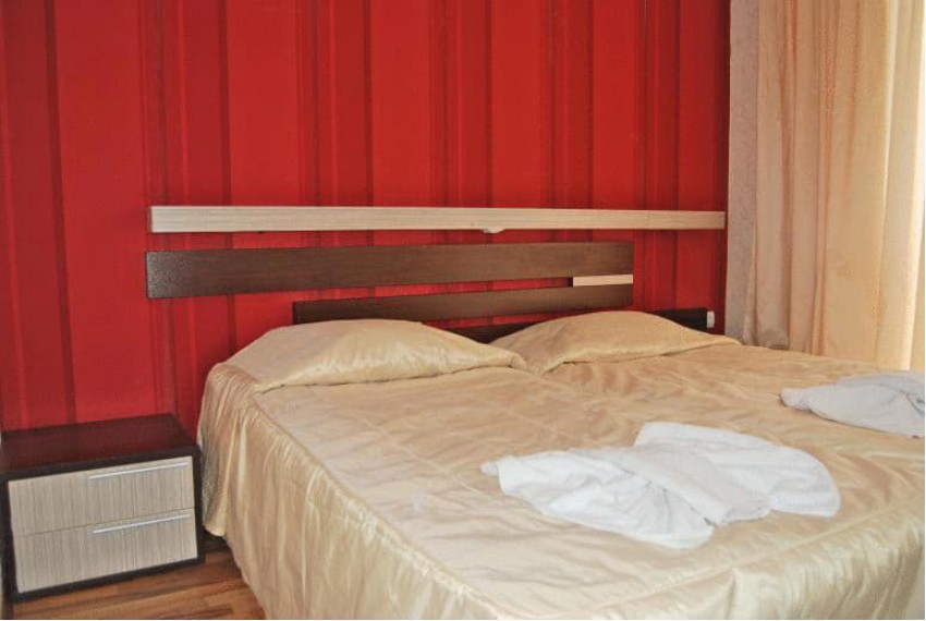 Lotos, 3* Lotos, 3*