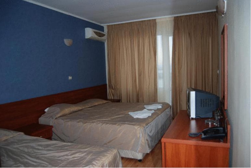 Lotos, 3* Lotos, 3*