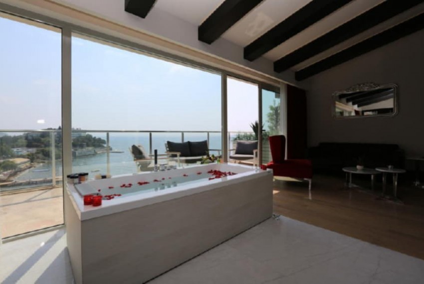 Charisma Hotel, 5* Charisma Hotel, 5*