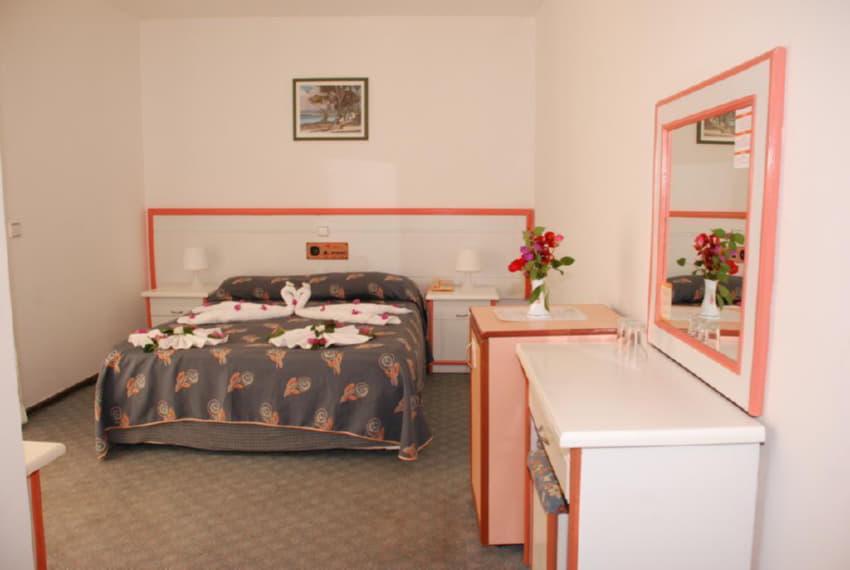 Ceren, 3* Ceren, 3*