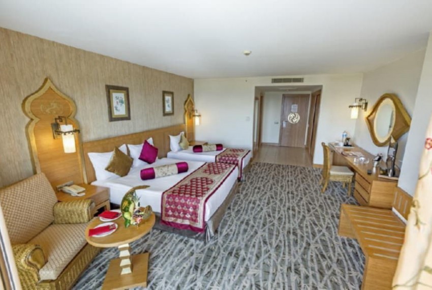 Royal Dragon Hotel, 5* Royal Dragon Hotel, 5*