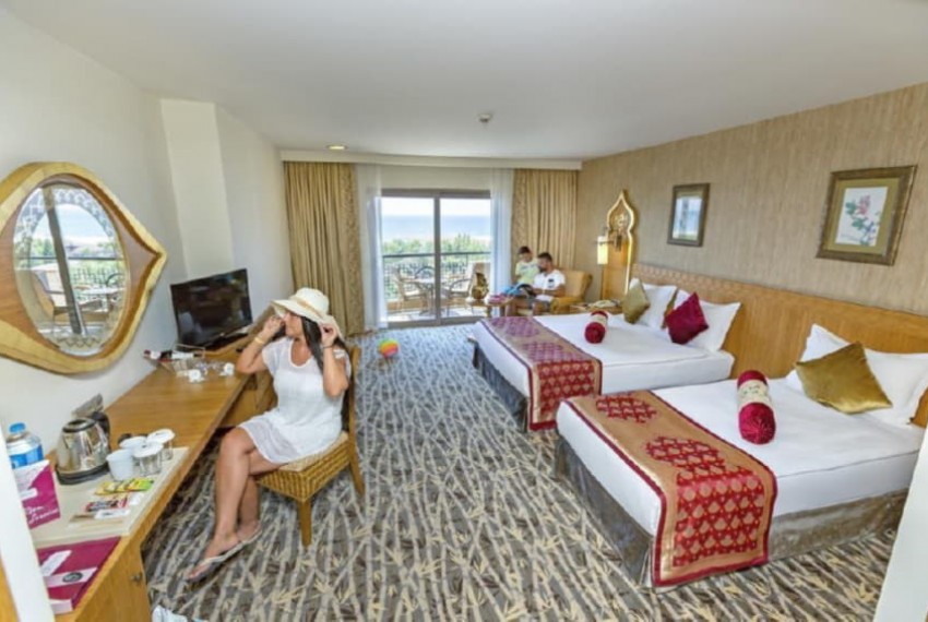 Royal Dragon Hotel, 5* Royal Dragon Hotel, 5*