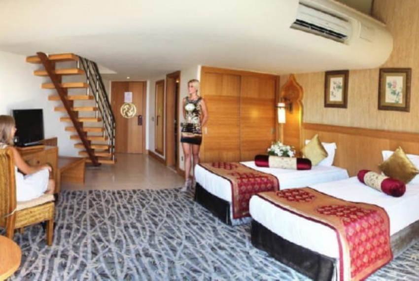 Royal Dragon Hotel, 5* Royal Dragon Hotel, 5*