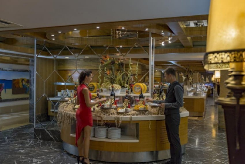 Royal Dragon Hotel, 5* Royal Dragon Hotel, 5*