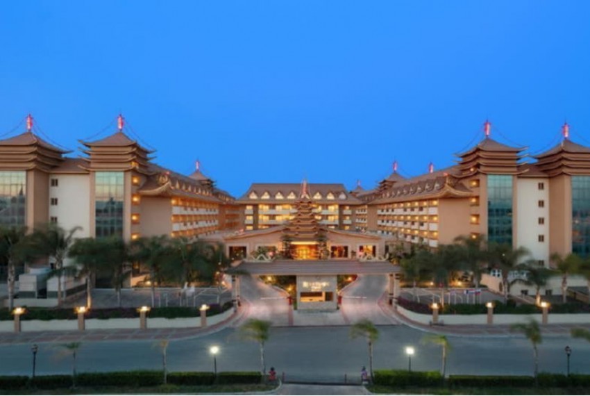 Royal Dragon Hotel, 5* Royal Dragon Hotel, 5*