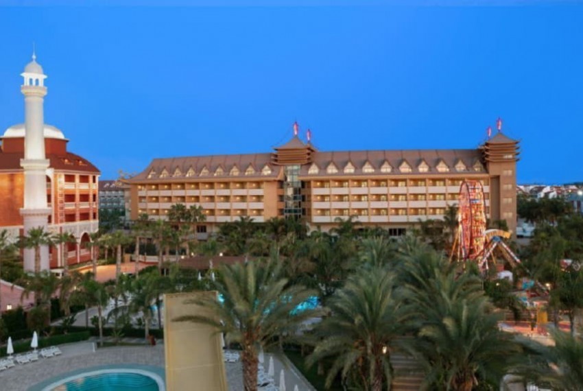 Royal Dragon Hotel, 5* Royal Dragon Hotel, 5*