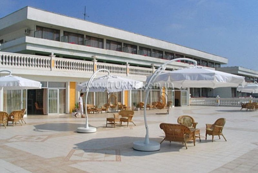 Dahlia Garden, 3* Dahlia Garden, 3*