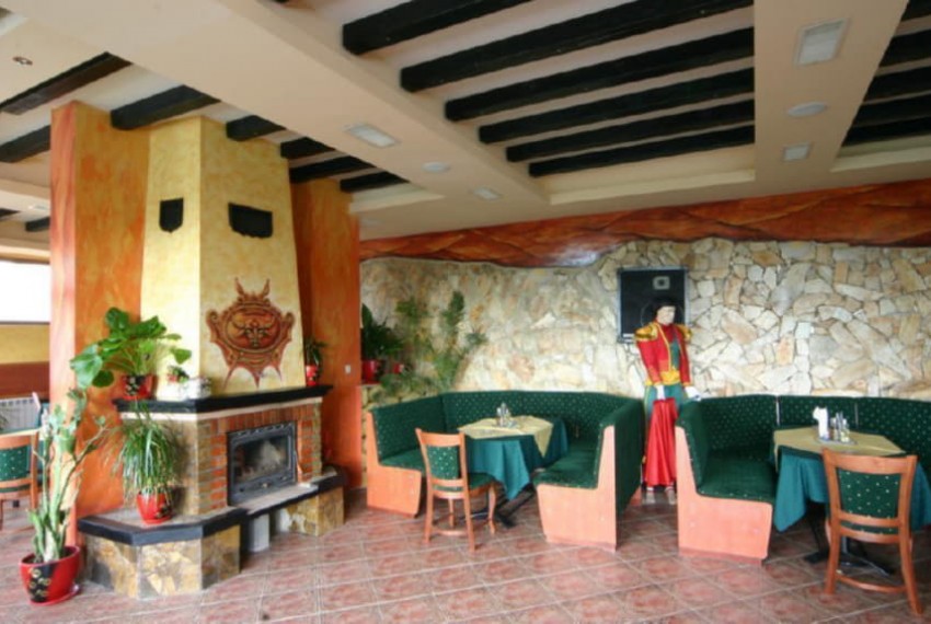 Toro Negro, 3* Toro Negro, 3*