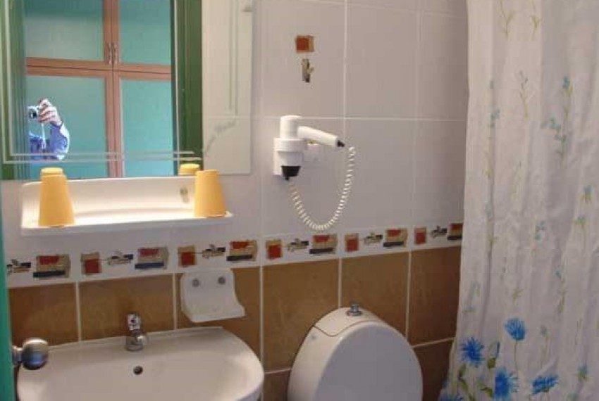 Amos Hotel, 3* Amos Hotel, 3*