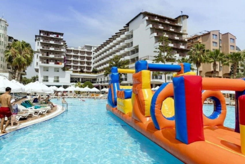 Holiday Park Resort, 5* Holiday Park Resort, 5*